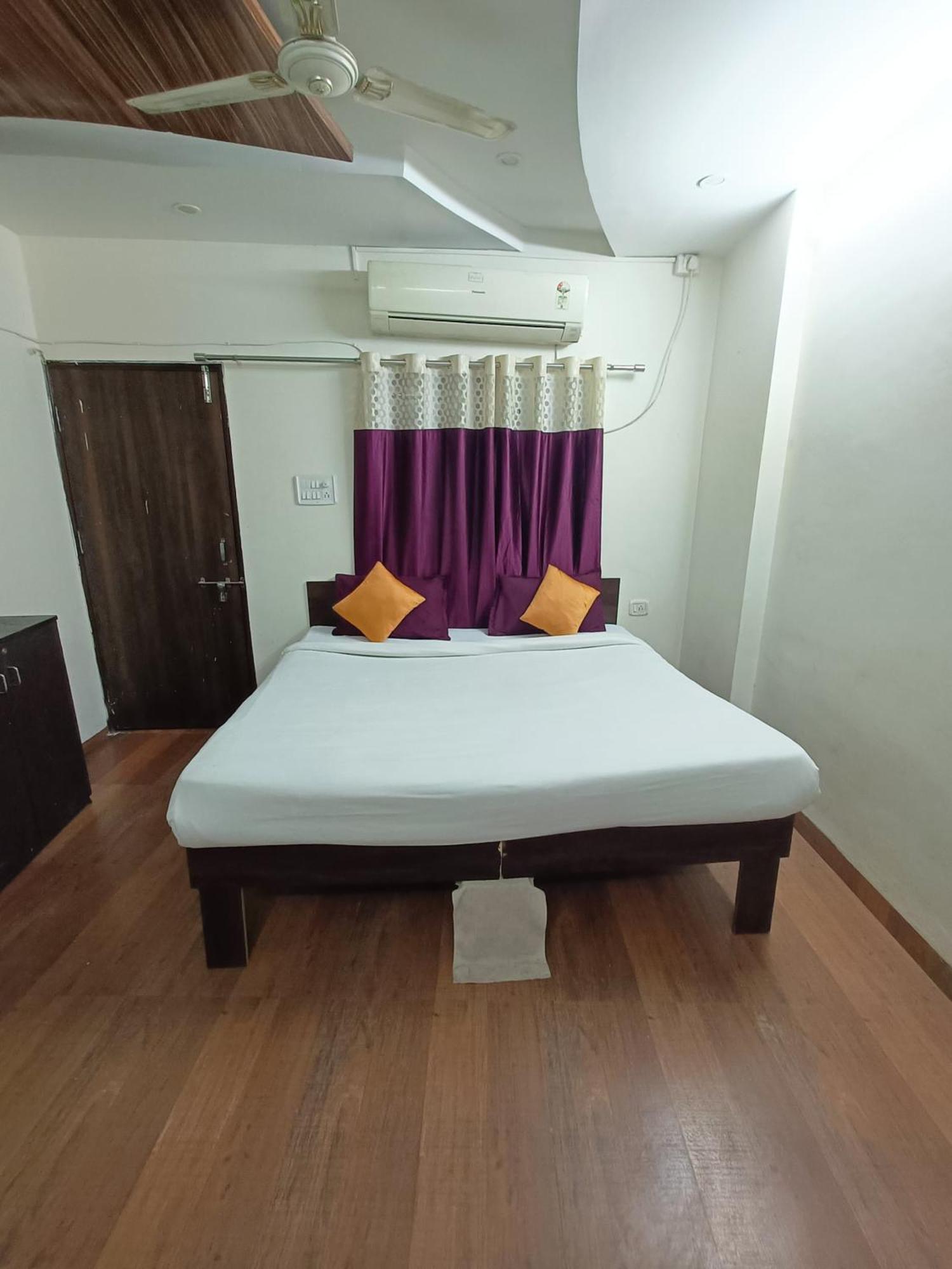 Hotel Rose Valley Индаур Экстерьер фото