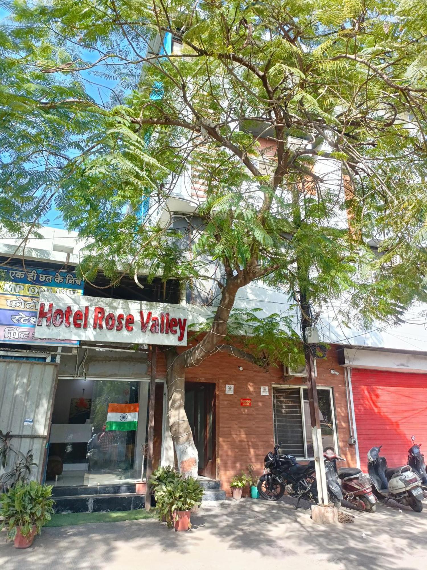 Hotel Rose Valley Индаур Экстерьер фото