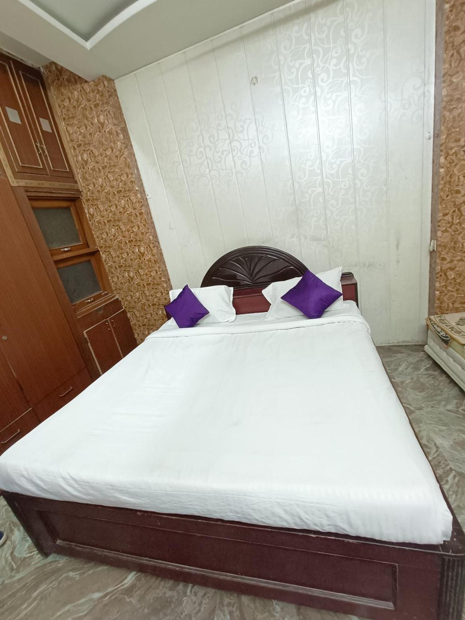 Hotel Rose Valley Индаур Экстерьер фото
